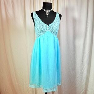 Vintage 1960s Aqua Blue Lace & Nylon Nightgown – Size M (Made in USA)
